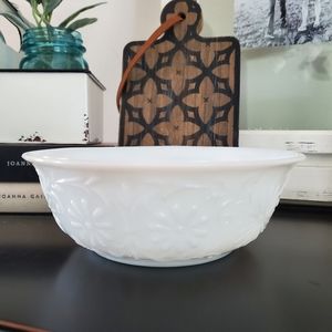 Vintage Dining - Vintage FTD 1979 Milk Glass Farmhouse Serving Bowl Vintage Dining - Vintage FTD 1979 Milk Glass Farmhouse Serving Bowl